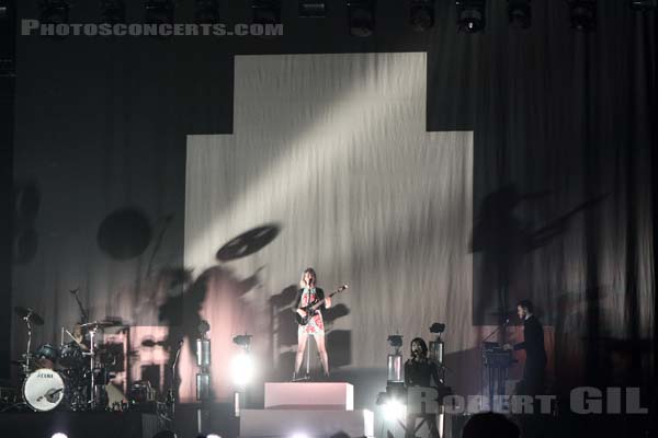 ST VINCENT - 2014-10-31 - PARIS - Grande Halle de La Villette - 